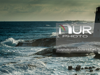 Hog Island lighthouse is the oldest and best-known lighthouse in The Bahamas and the oldest surviving lighthouse in the West Indies. It is l...