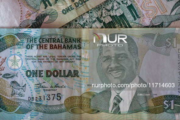 Bahamian currency 