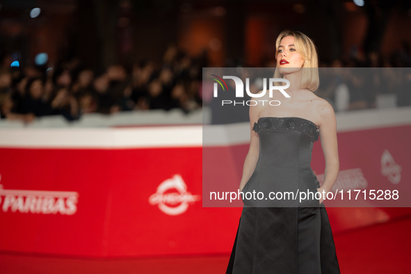 Caterina De Angelis attends the ''Vita Da Carlo Terza Stagione'' red carpet during the 19th Rome Film Festival at Auditorium Parco Della Mus...