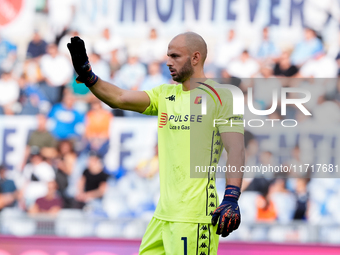 Nicola Leali of Genoa CFC gestures during the Serie A Enilive match between SS Lazio and Genoa CF at Stadio Olimpico on October 27, 2024 in...