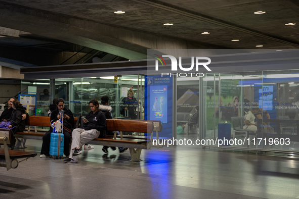 Several people wait for a train in one of the halls of Oriente railway station in Lisbon, Portugal, on October 28, 2024. Due to a growing sh...