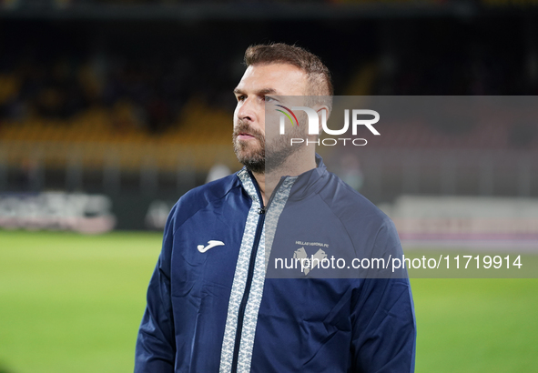 Paolo Zanetti is the head coach of Hellas Verona during the Serie A match between Lecce and Verona in Lecce, Italy, on October 29, 2024. 