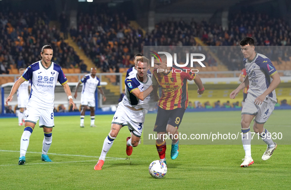 Nikola Krstovic of US Lecce participates in the Serie A match between Lecce and Verona in Lecce, Italy, on October 29, 2024. 