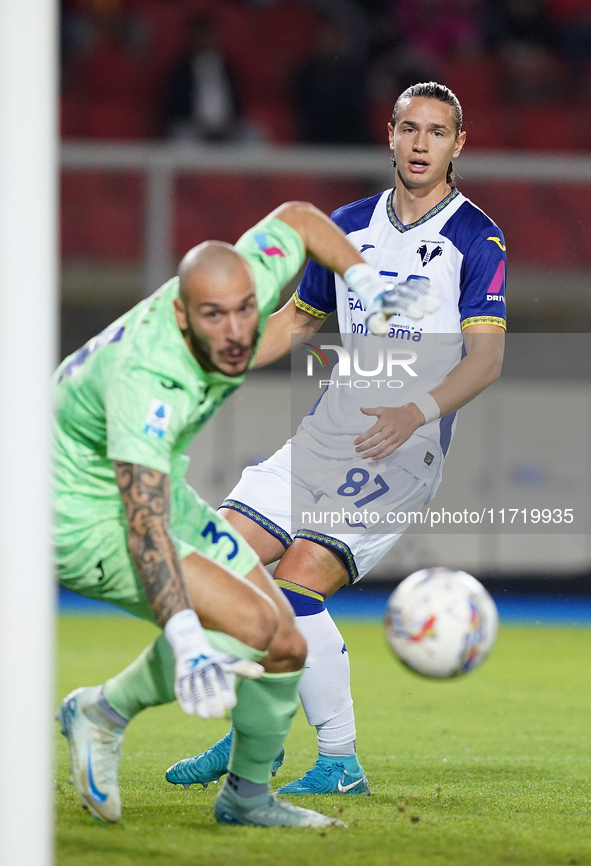 Daniele Ghilardi of Hellas Verona is in action during the Serie A match between Lecce and Verona in Lecce, Italy, on October 29, 2024. 