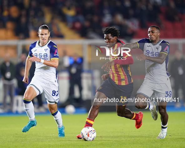 Patrick Dorgu of US Lecce is in action during the Serie A match between Lecce and Verona in Lecce, Italy, on October 29, 2024. 