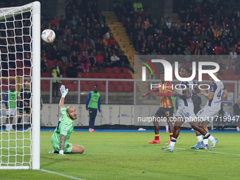 Patrick Dorgu of US Lecce is in action during the Serie A match between Lecce and Verona in Lecce, Italy, on October 29, 2024. (