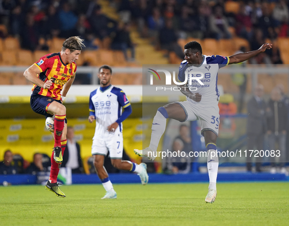 Daniel Mosquera of Hellas Verona is in action during the Serie A match between Lecce and Verona in Lecce, Italy, on October 29, 2024. 