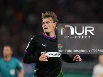 Eric Smith of FC St. Pauli looks on during the DFB Cup  Second Round match between RB Leipzig and FC St. Pauli at Red Bull arena, Leipzig, G...