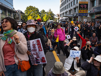 Hundreds of party members and supporters hold a protest demanding the resignation of leader Han Dong-hoon, alleging he takes an independent...