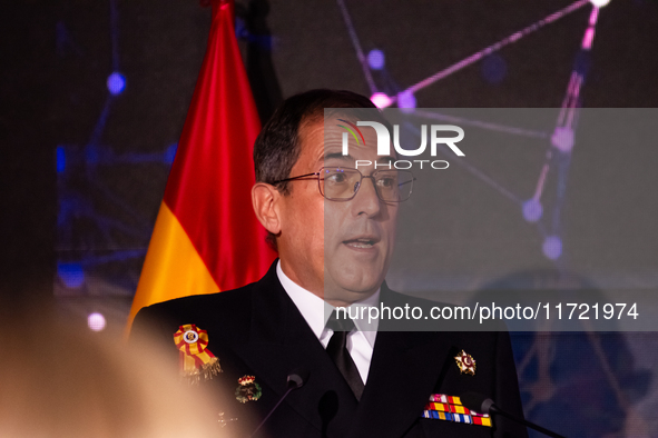 Captain Luis Carreras-Presas, Commanding Officer of the training ship Juan Sebastian de Elcano, presents the details of the XCVII training c...