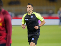 Referee Maurizio Mariani officiates the Serie A match between Lecce and Verona in Lecce, Italy, on October 29, 2024. (