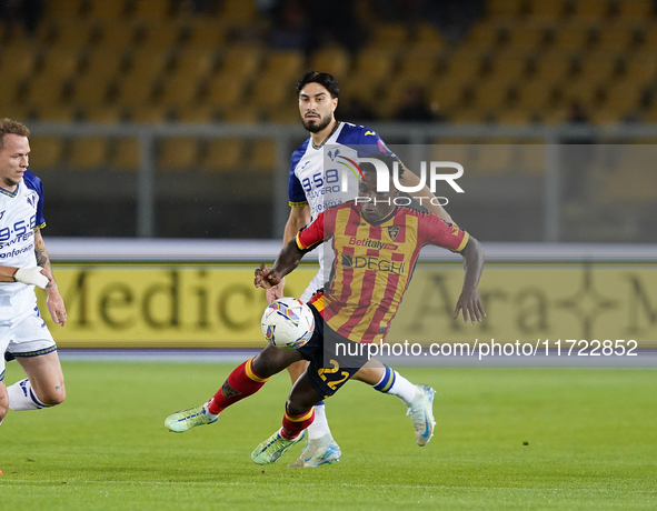 Lameck Banda of US Lecce plays during the Serie A match between Lecce and Verona in Lecce, Italy, on October 29, 2024. 