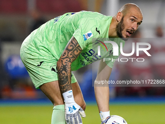 Simone Perilli of Hellas Verona is in action during the Serie A match between Lecce and Verona in Lecce, Italy, on October 29, 2024. (