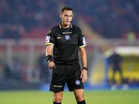 Referee Maurizio Mariani officiates the Serie A match between Lecce and Verona in Lecce, Italy, on October 29, 2024. (