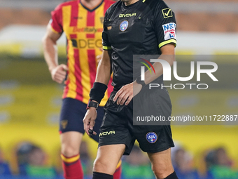 Referee Maurizio Mariani officiates the Serie A match between Lecce and Verona in Lecce, Italy, on October 29, 2024. (