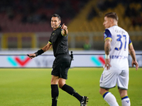 Referee Maurizio Mariani officiates the Serie A match between Lecce and Verona in Lecce, Italy, on October 29, 2024. (