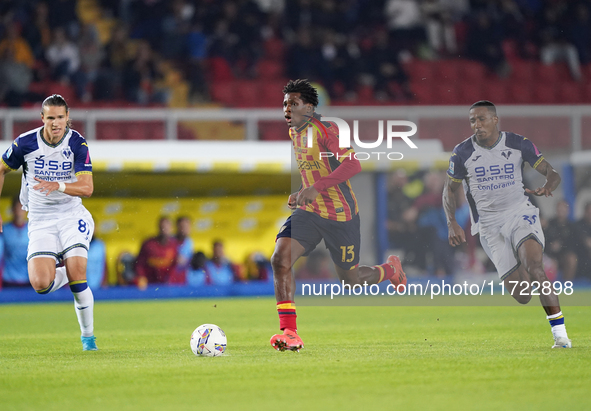 Patrick Dorgu of US Lecce is in action during the Serie A match between Lecce and Verona in Lecce, Italy, on October 29, 2024. 