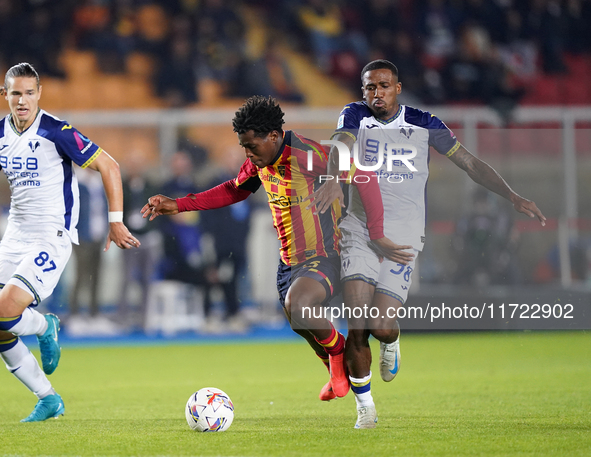 Patrick Dorgu of US Lecce is in action during the Serie A match between Lecce and Verona in Lecce, Italy, on October 29, 2024. 