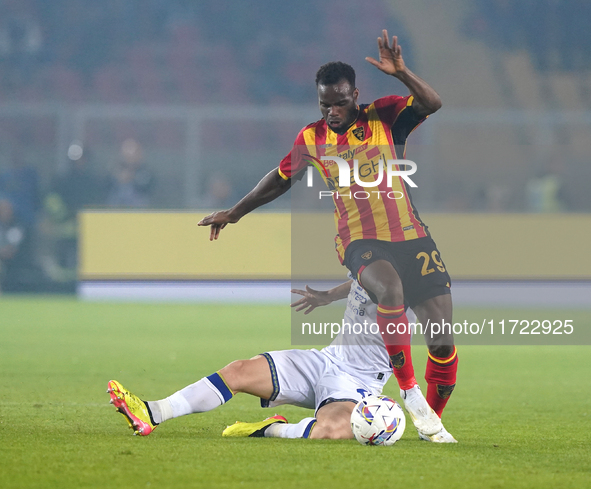 Lassana Coulibaly of US Lecce is in action during the Serie A match between Lecce and Verona in Lecce, Italy, on October 29, 2024. 