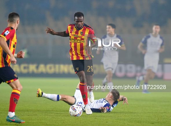 Lassana Coulibaly of US Lecce is in action during the Serie A match between Lecce and Verona in Lecce, Italy, on October 29, 2024. 