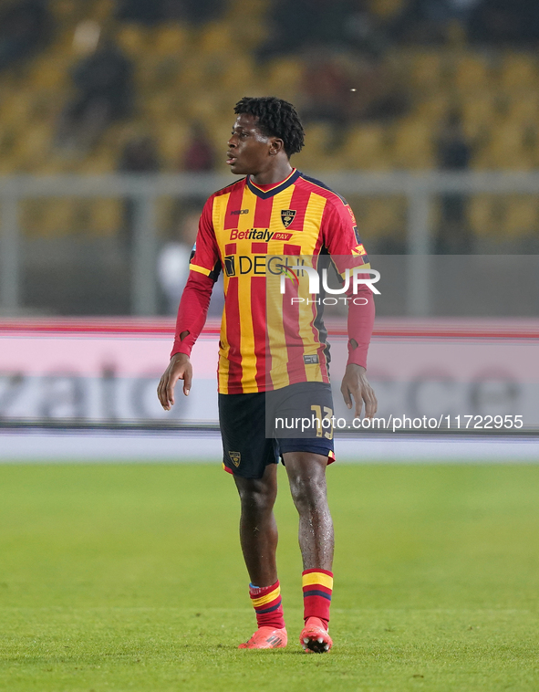 Patrick Dorgu of US Lecce is in action during the Serie A match between Lecce and Verona in Lecce, Italy, on October 29, 2024. 