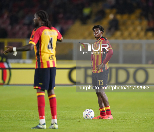 Patrick Dorgu of US Lecce is in action during the Serie A match between Lecce and Verona in Lecce, Italy, on October 29, 2024. 