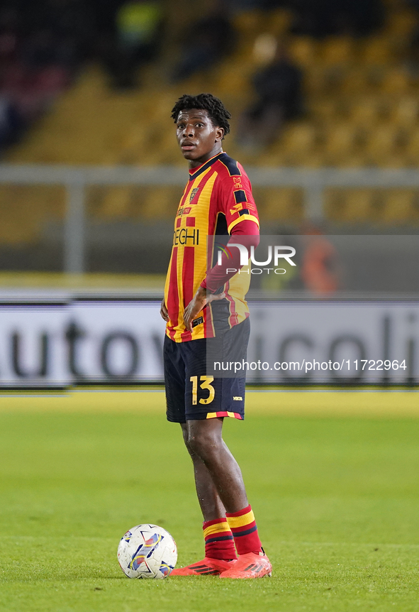 Patrick Dorgu of US Lecce is in action during the Serie A match between Lecce and Verona in Lecce, Italy, on October 29, 2024. 