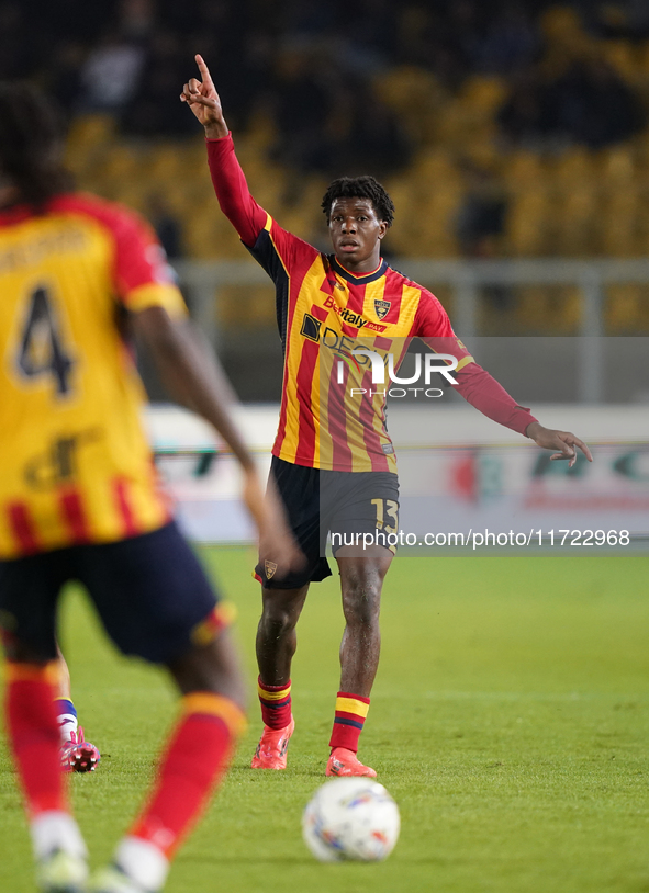 Patrick Dorgu of US Lecce is in action during the Serie A match between Lecce and Verona in Lecce, Italy, on October 29, 2024. 