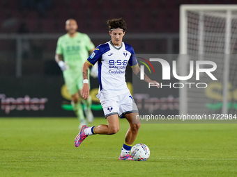 Domagoj Bradaric of Hellas Verona plays during the Serie A match between Lecce and Verona in Lecce, Italy, on October 29, 2024. (