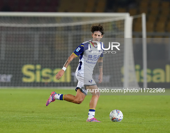 Domagoj Bradaric of Hellas Verona plays during the Serie A match between Lecce and Verona in Lecce, Italy, on October 29, 2024. 