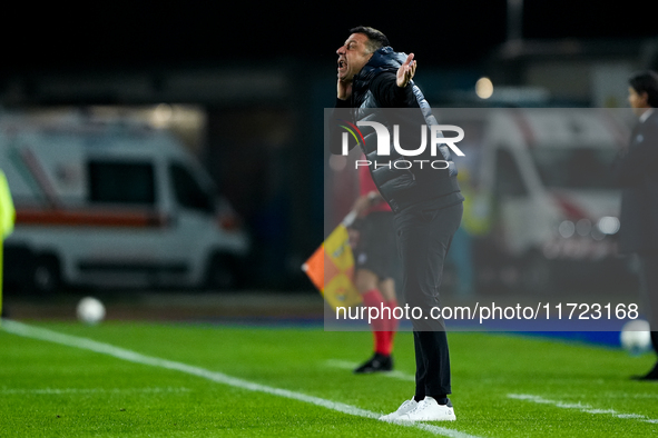 Roberto D'Aversa head coach of Empoli FC yells during the Serie A Enilive match between Empoli FC and FC Internazionale at Stadio Carlo Cast...