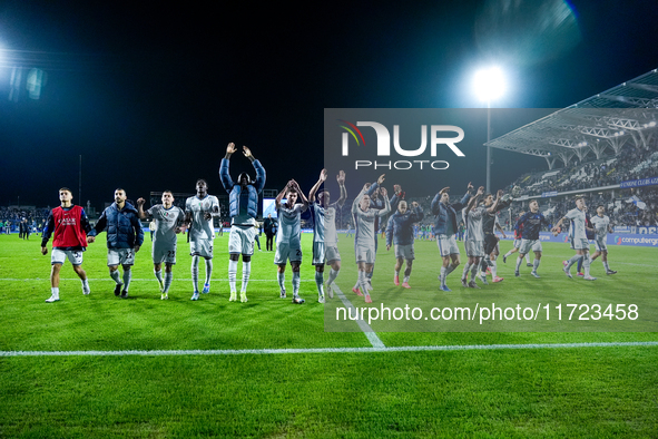 Players of FC Internazionale celebrate the victory at the end of the Serie A Enilive match between Empoli FC and FC Internazionale at Stadio...