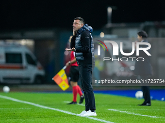 Roberto D'Aversa head coach of Empoli FC looks on during the Serie A Enilive match between Empoli FC and FC Internazionale at Stadio Carlo C...