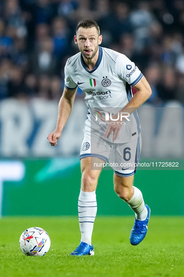 Stefan de Vrij of FC Internazionale during the Serie A Enilive match between Empoli FC and FC Internazionale at Stadio Carlo Castellani on O...