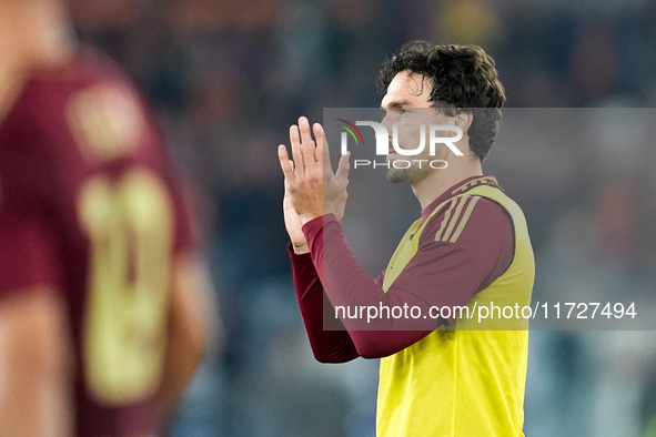 Mats Hummels of AS Roma greets the fans during the Serie A Enilive match between Empoli FC and FC Internazionale at Stadio Carlo Castellani...