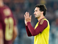 Mats Hummels of AS Roma greets the fans during the Serie A Enilive match between Empoli FC and FC Internazionale at Stadio Carlo Castellani...