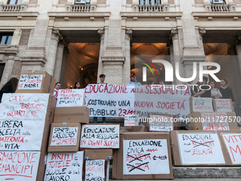 OSA students perform a flash mob in front of the Ministry of Education and Merit to request sexual and affective education in schools in Rom...