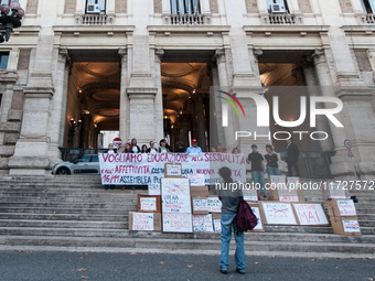 OSA students perform a flash mob in front of the Ministry of Education and Merit to request sexual and affective education in schools in Rom...