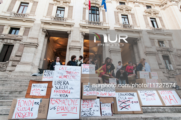 OSA students perform a flash mob in front of the Ministry of Education and Merit to request sexual and affective education in schools in Rom...