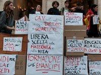 OSA students perform a flash mob in front of the Ministry of Education and Merit to request sexual and affective education in schools in Rom...