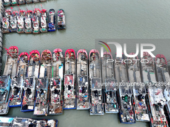 A large number of fishing boats berth in the harbor to take shelter from Typhoon Kong-Rey at the Liandao Central fishing port in Lianyungang...