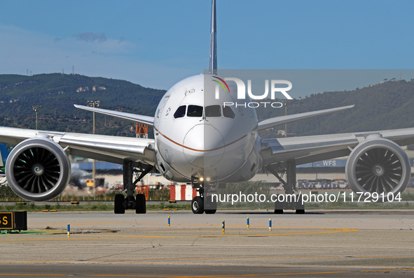 A Boeing 787-8 Dreamliner from United Airlines begins its takeoff run at Barcelona El Prat Airport in Barcelona, Spain, on October 8, 2024. 