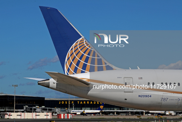 A Boeing 787-8 Dreamliner from United Airlines starts the run for takeoff at Barcelona El Prat airport in Barcelona, Spain, on October 8, 20...