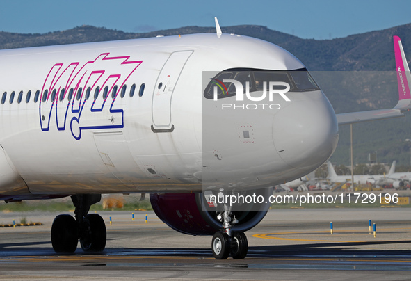 An Airbus A321-271NX from Wizz Air is on the runway ready to take off from Barcelona airport in Barcelona, Spain, on October 8, 2024. 