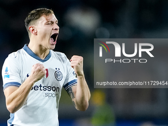 Nicolo' Barella of FC Internazionale celebrates after Davide Frattesi scored first goal  during the Serie A Enilive match between Empoli FC...