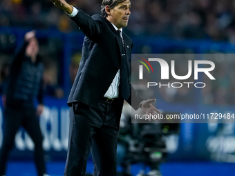 Simone Inzaghi head coach of FC Internazionale gestures during the Serie A Enilive match between Empoli FC and FC Internazionale at Stadio C...