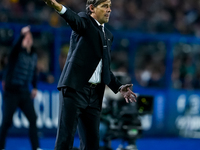 Simone Inzaghi head coach of FC Internazionale gestures during the Serie A Enilive match between Empoli FC and FC Internazionale at Stadio C...