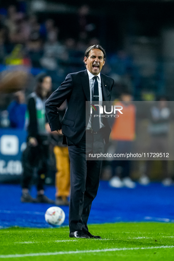 Simone Inzaghi head coach of FC Internazionale yells during the Serie A Enilive match between Empoli FC and FC Internazionale at Stadio Carl...