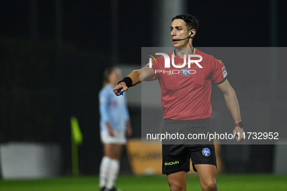 Referee Gianmarco Vailati officiates during the 8th day of the Serie A Femminile eBay Championship between S.S. Lazio and F.C. Como at the M...