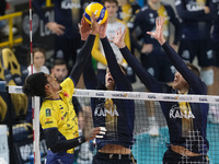 Donovan Dzavoronok of Rana Verona blocks during the match between Rana Verona and Valsa Group Modena in the regular season of the SuperLega...